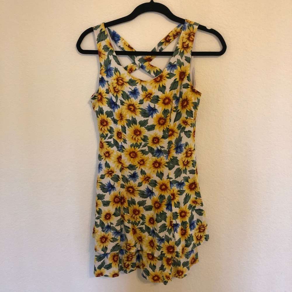 Perfect vintage summer dress!